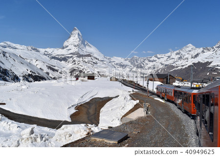 Matterhorn from Mountain Train) Matterhorn from Mountain Train) 40949625