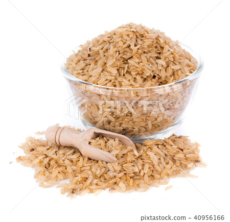 pounded unripe rice in bowl on white background 40956166