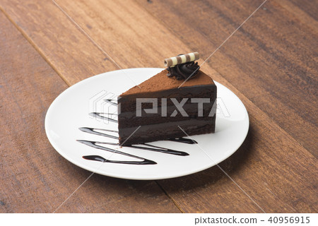 Dark chocolate cake Dark chocolate cake 40956915