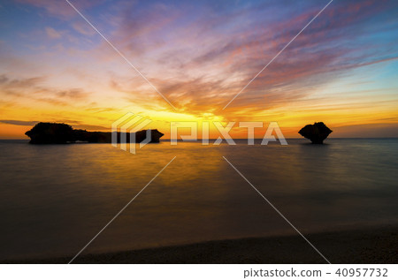 Dusk of Okinawa Watariwa Beach Dusk of Okinawa Watariwa Beach 40957732