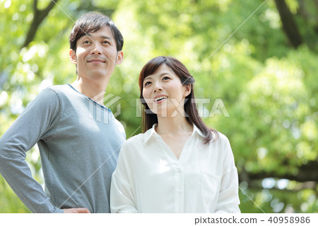 新的綠色中間夫婦 40958986