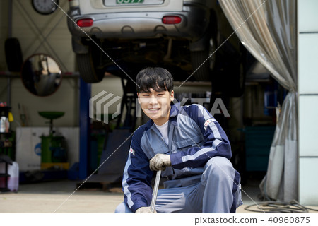 Part-time workshop 40960875