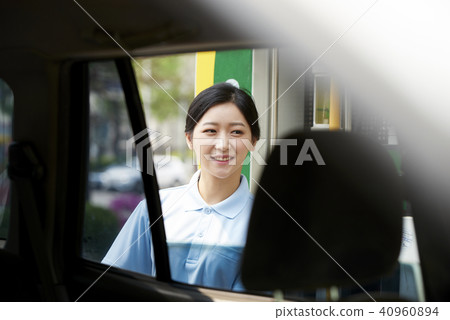 Part-time job, gas station 40960894