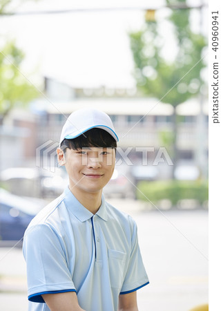 Part-time job, gas station 40960941