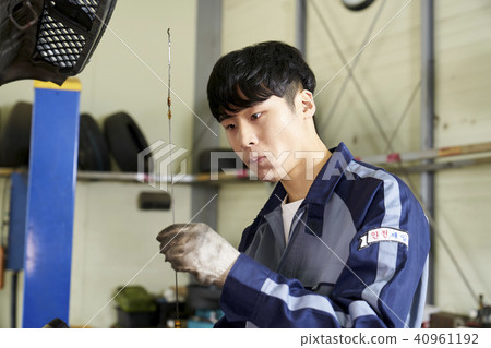 Part-time workshop 40961192