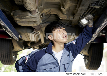 Part-time workshop 40961253