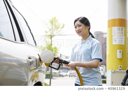 Part-time job, gas station 40961329