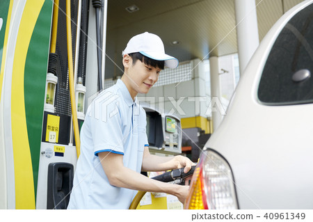Part-time job, gas station 40961349