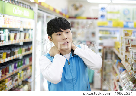 Part time, convenience store 40961534