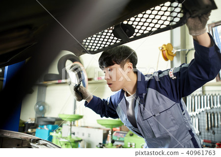 Part-time workshop 40961763