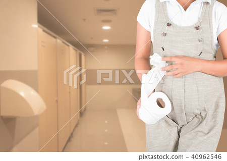 Pregnant women  urinary pain 40962546