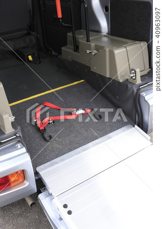 福利車輛坡度 福利車輛坡度 40963097