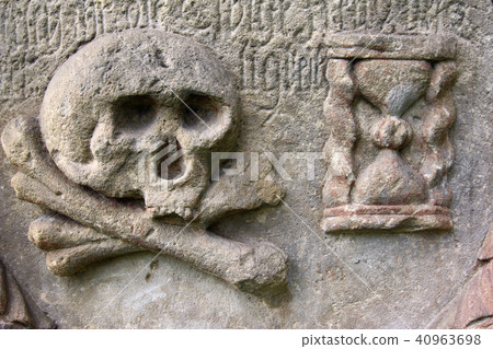 Skull and Hourglass Skull and Hourglass 40963698