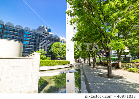 許多綠色辦公室街道風景 許多綠色辦公室街道風景 40971838