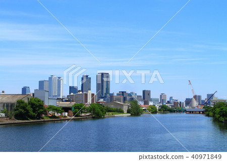 名古屋市都市風景從中川運河看的名古屋車站方向的風景 名古屋市都市風景從中川運河看的名古屋車站方向的風景 40971849