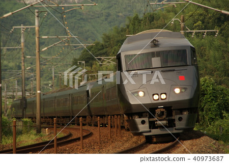 The red express sticker era Ariake formation is added and the express train "11 relay carve" 40973687