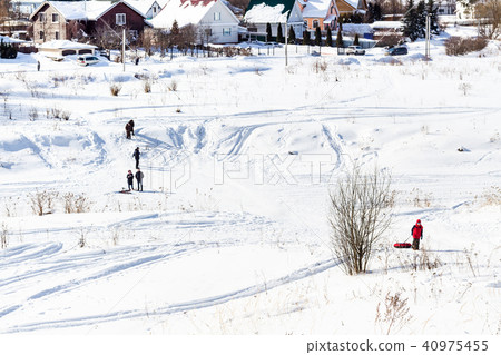 frozen river in Suzdal town in winter 40975455