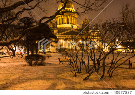 snowy garden near Saint Isaac's Cathedral in night snowy garden near Saint Isaac's Cathedral in night 40977887