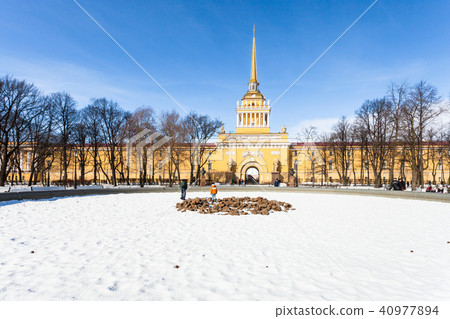 view of Admiralty building from Alexander Garden 40977894