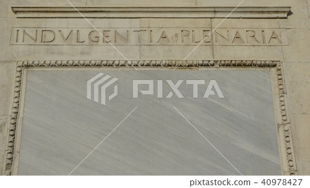 Indulgentia Plenaria Basrelief 40978427