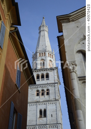 Ghirlandina Modena Unesco 40978428