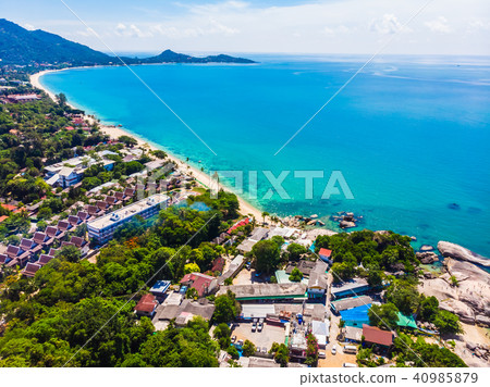 Aerial view of beautiful tropical beach and sea with palm and other tree in koh samui island 40985879