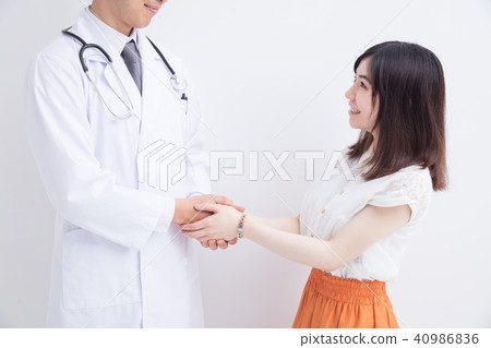 握手和女孩的醫生 40986836