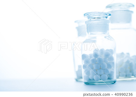 Medicine bottle 40990236