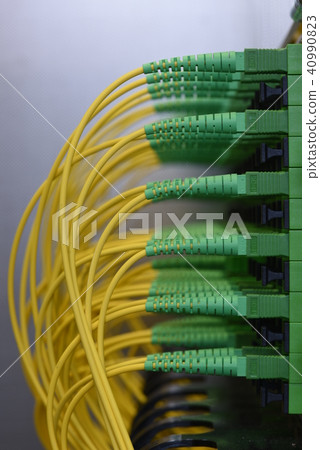 Optical distribution panels with fiber cables 40990823