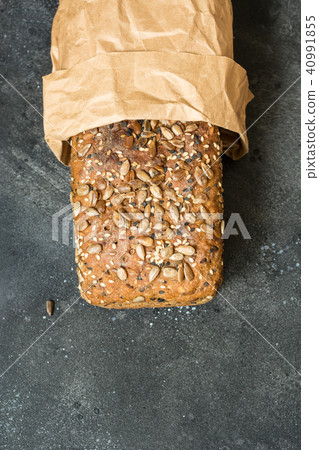 Homemade fresh rye bread with sunflower seeds. 40991855