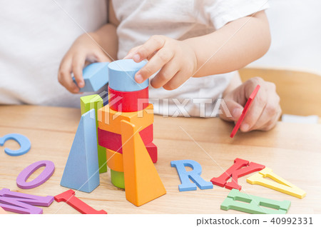 學習兒童飼養圖像 學習兒童飼養圖像 40992331