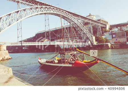Dom Luis I Bridge, Porto, Portugal Dom Luis I Bridge, Porto, Portugal 40994806