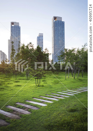 The Park Central Park, Sunrise Park, Songdo, Yeonsu-gu, Incheon 40995714