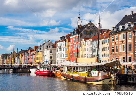 The port Nyhavn in the city Copenhagen, Denmark The port Nyhavn in the city Copenhagen, Denmark 40996519