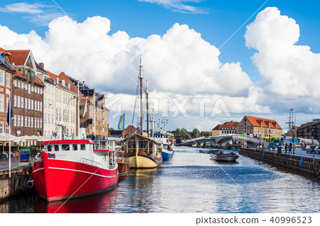 The port Nyhavn in the city Copenhagen, Denmark The port Nyhavn in the city Copenhagen, Denmark 40996523