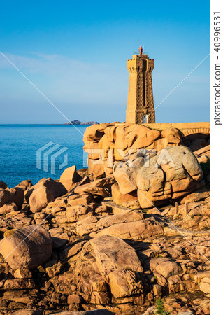 Atlantic Ocean coast in Brittany near Ploumanach Atlantic Ocean coast in Brittany near Ploumanach 40996531