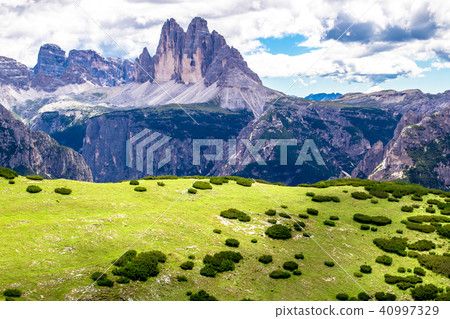Dolomite landscape with three peaks of lavaredo 40997329
