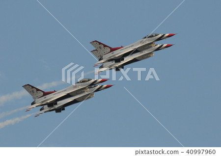 美國空軍雜技團隊雷鳥 美國空軍雜技團隊雷鳥 40997960