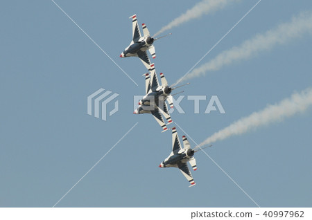美國空軍雜技團隊雷鳥2 美國空軍雜技團隊雷鳥2 40997962