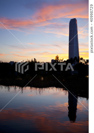 Northeast Asia Trade Tower, Sunrise Park, Songdo, Yeonsu-gu, Incheon 40998729