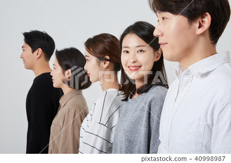 Friends, colleagues, men, women, Koreans 40998987