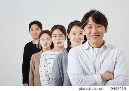 Friends, colleagues, men, women, Koreans Friends, colleagues, men, women, Koreans 40998989