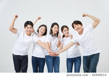 Friends, colleagues, men, women, Koreans 40999014