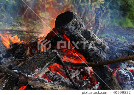 篝火 40999822