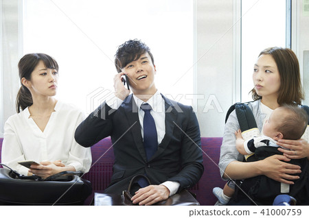 Train Manner Please refrain from making calls on train! 41000759