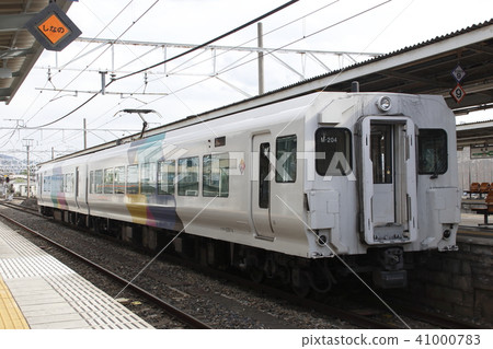 E257 series Azusa expansion car (Matsumoto station) E257 series Azusa expansion car (Matsumoto station) 41000783