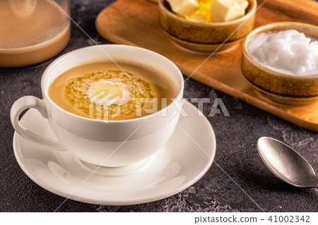Bulletproof coffee, blended with organic  butter  41002342