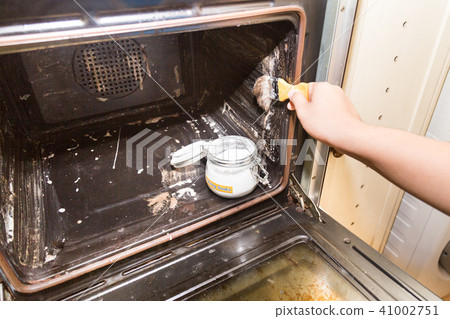 Baking soda are safe and effective for cleaning 41002751