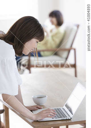 Women startup venture 41004893