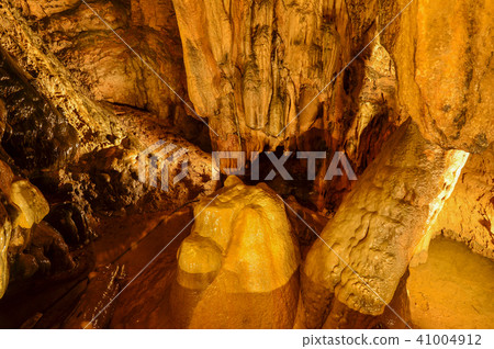 Ondal Cave，Danyang，Chungbuk 41004912